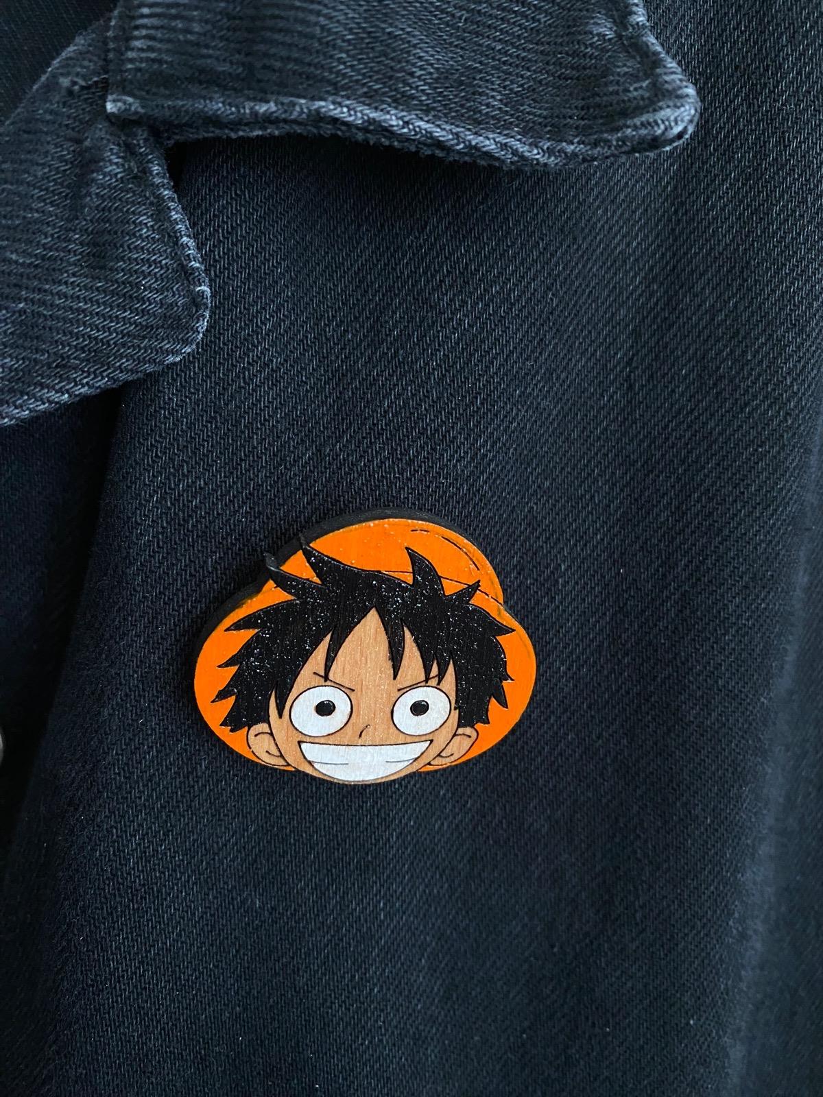 Anime One Piece Lufi Ahşap El Boyaması Broş 