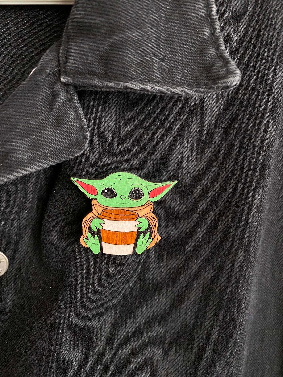 Star Wars Baby Yoda Grogu Ahşap El Boyaması Broş 